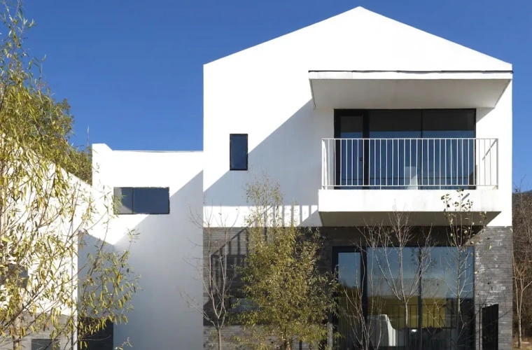 Standard Twin room with balcony and with mountain view