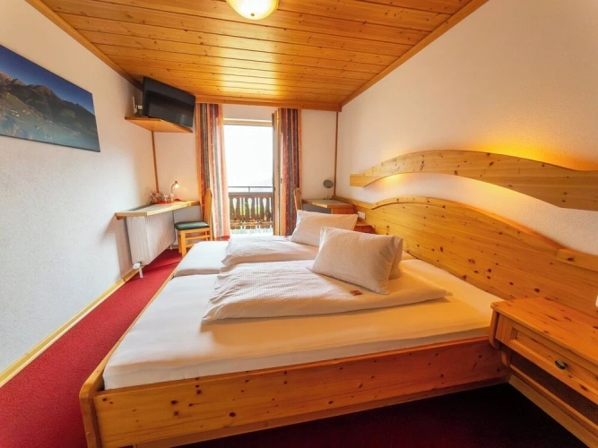 Classic Double room with balcony and with mountain view