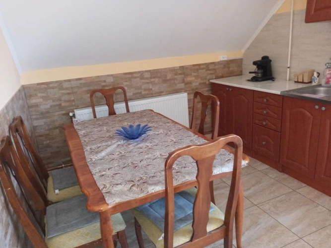 4 Bedrooms Apartment with balcony