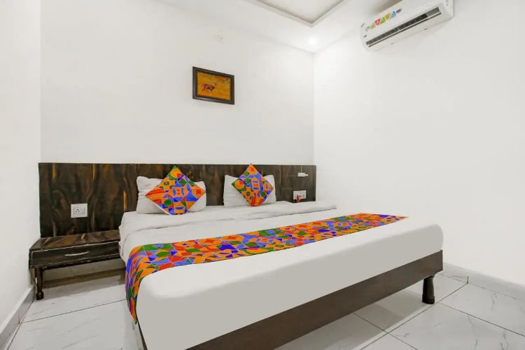 FabHotel HTC