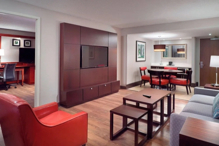 1 Bedroom Suite