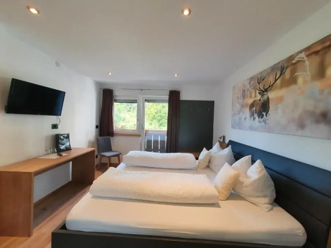 Standard Triple room with balcony
