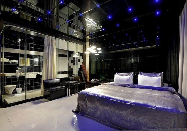 Superior Double room with balcony and with lake view