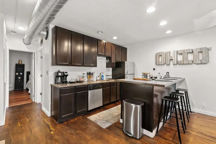 Short North Lounge Stay for 2