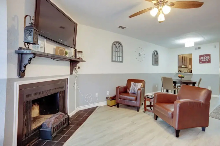 Pet-friendly Bryan Escape ~ 2 Mi to Texas A & M