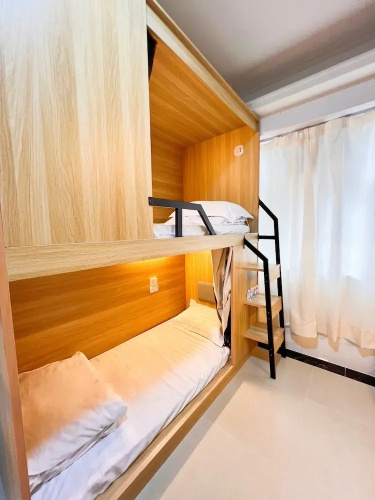 Waveflo Hostel