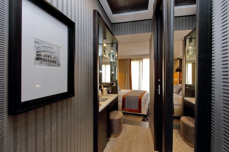 Standard Triple room