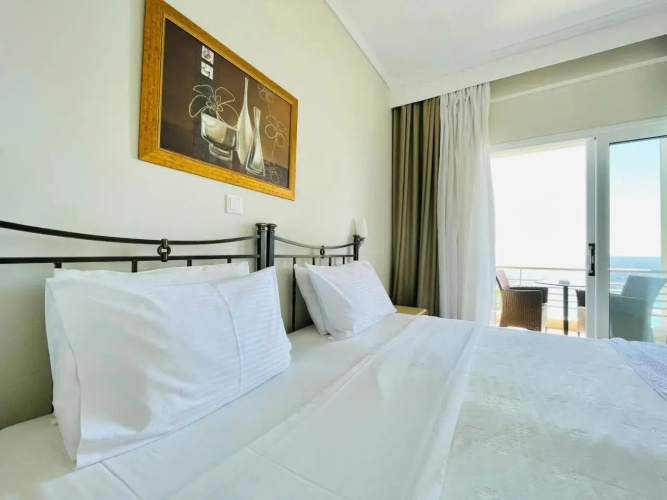 Afitos Apartments & Studios