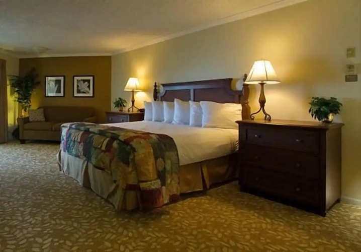 Suite with balcony
