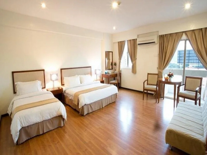 Alora Hotel