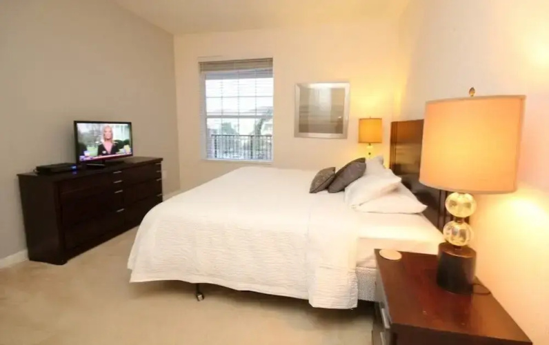 7-305 3 Bedroom Condo by RedAwning