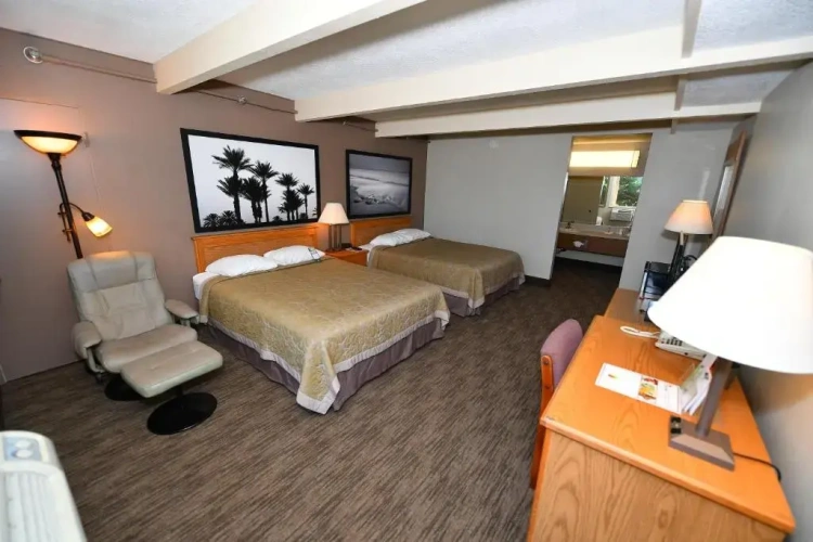 Deluxe Quadruple room