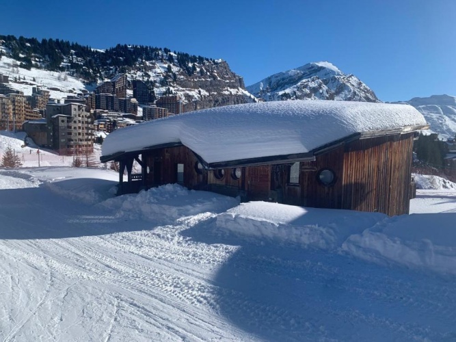 4 Bedrooms Chalet