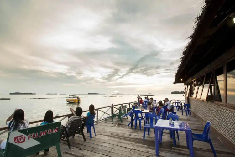Pulau Pelangi Resort