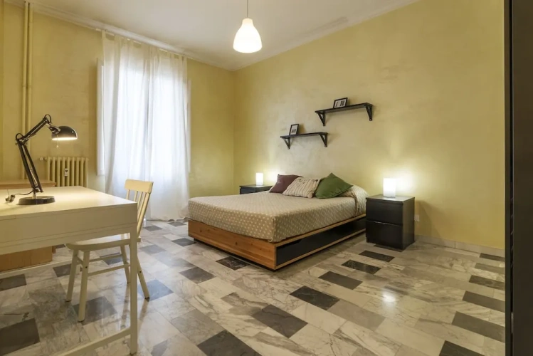 2 Bedrooms Apartment