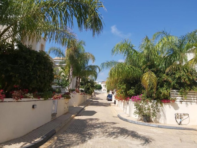 3 Bedrooms Villa