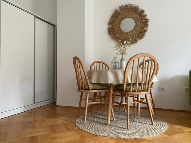 Apartment 11