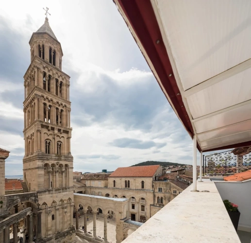 Standard Double room with balcony and with city view