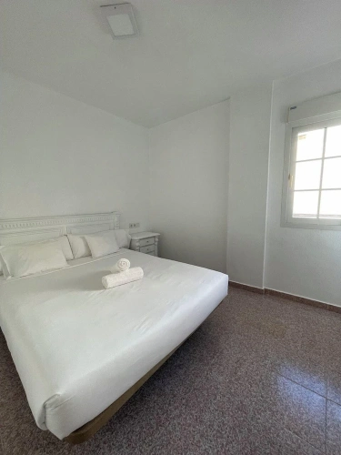 2 Bedrooms Standard Family room with balcony