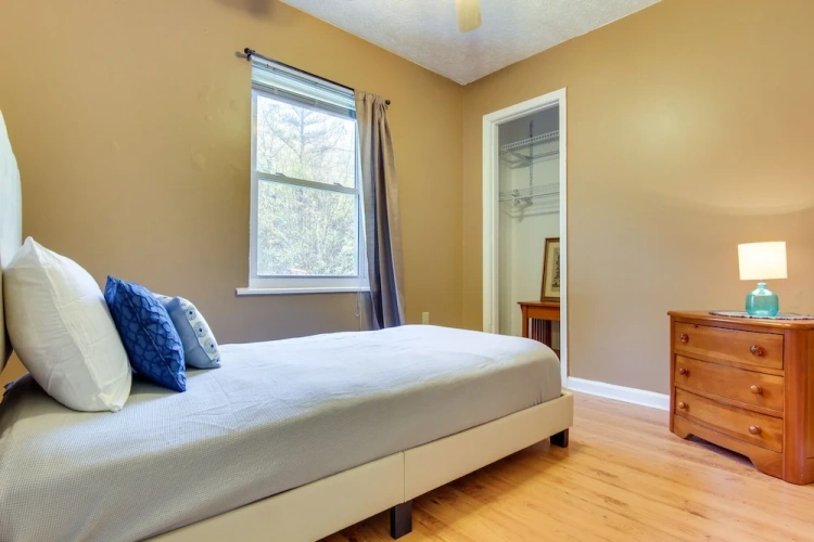 3 Bedrooms Cottage