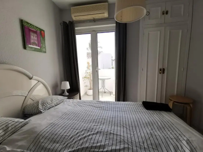 1½ min. walk from the beach