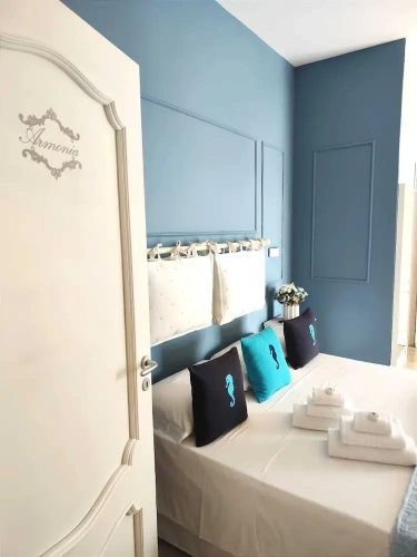 Deluxe room with balcony and with sea view
