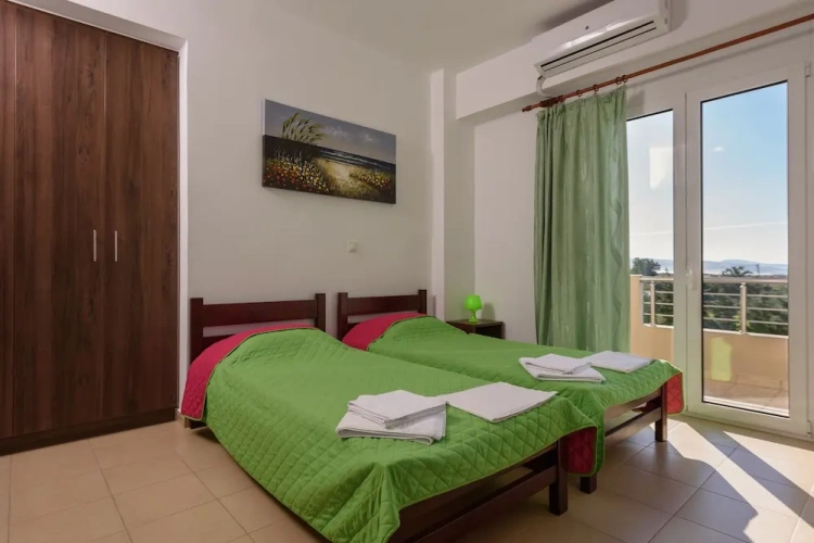 4 Bedrooms Luxury Villa with balcony