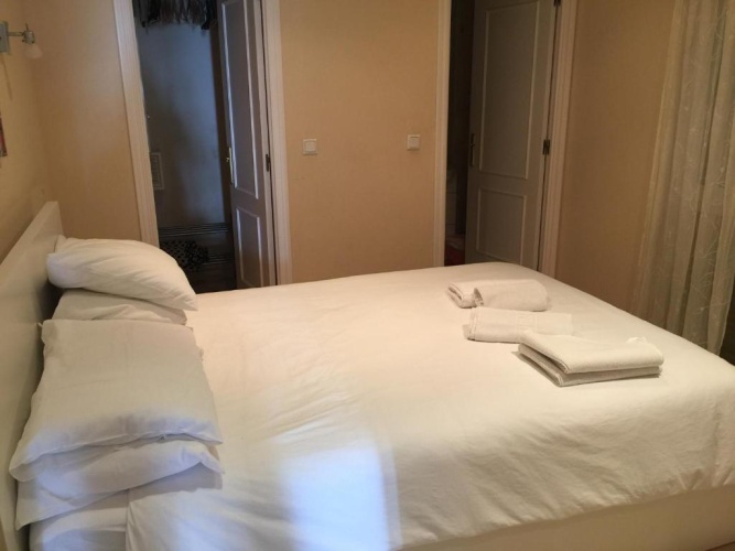 3 Bedrooms Apartment