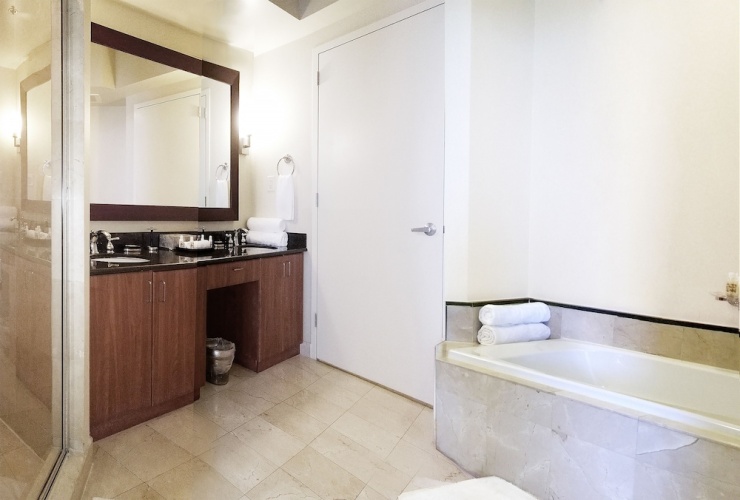 1 Bedroom Luxury Suite with ocean view