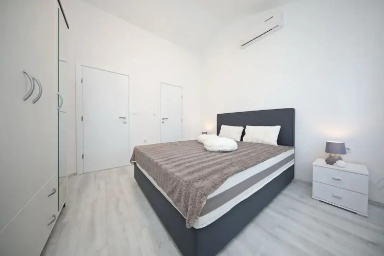 Beachfront apartments Zdrijac XI
