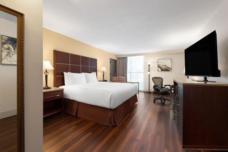 Wyndham Riverfront Little Rock photo 8