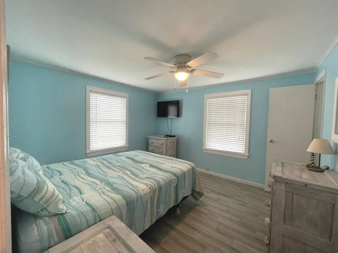 40255 N Beachcomber Dr House by RedAwning