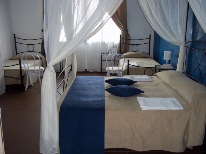 Standard Quadruple room