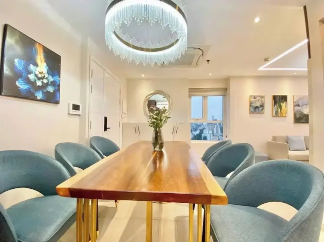3 Bedrooms Family Club Suite with city view