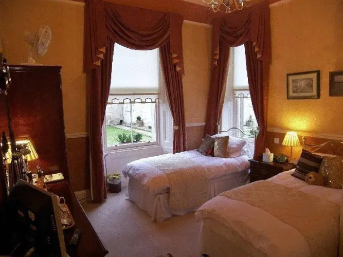 Kingsburgh House