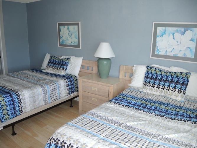 208 2 Bedroom Villa by RedAwning