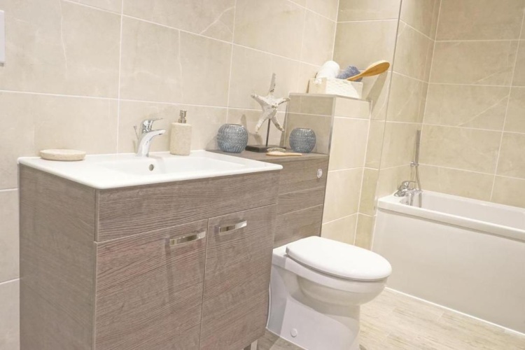 3 Bedrooms Apartment
