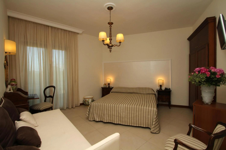 Hotel Alpha photo 12
