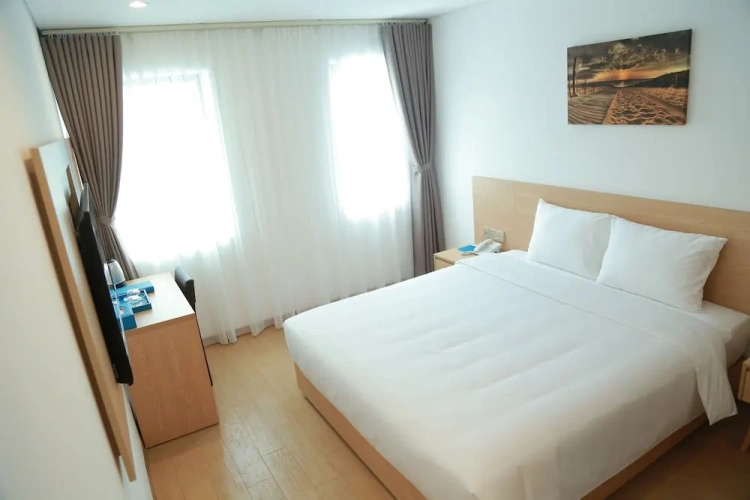 Superior Double room with city view