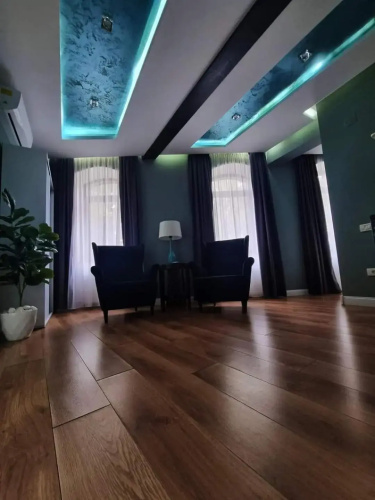 Laci lak modern apartment