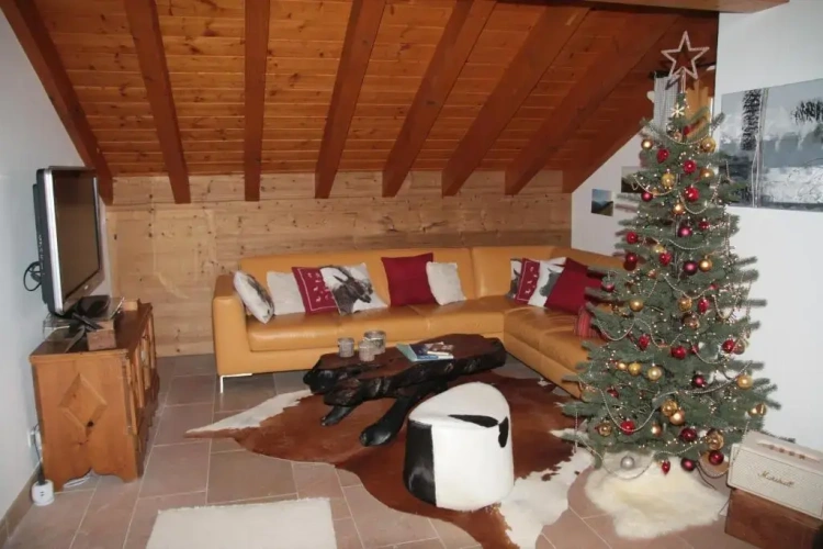 2 Bedrooms Apartment with mountain view