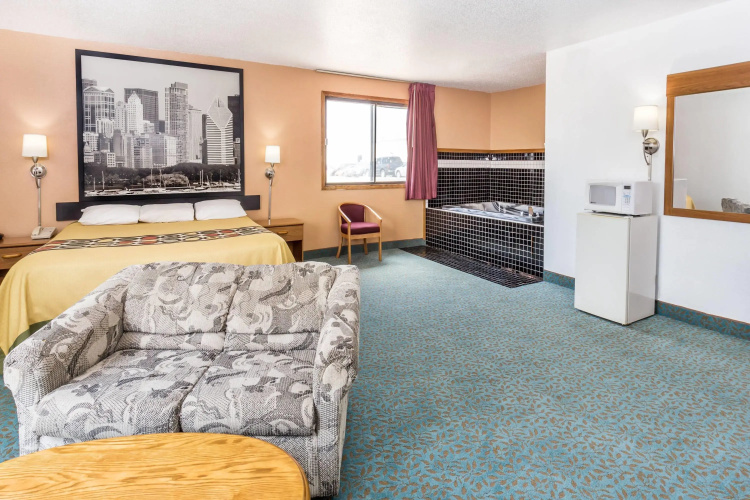 Super 8 by Wyndham Bourbonnais/Kankakee Area