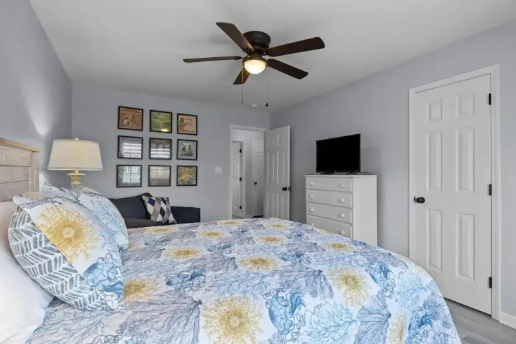 Anchors Away Unit 2 2 Bedroom Duplex by RedAwning
