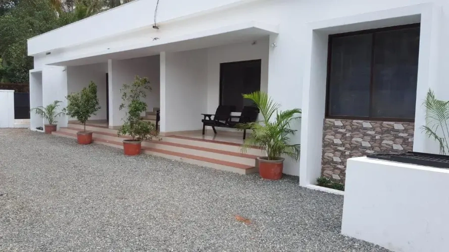 2 Bedrooms Villa