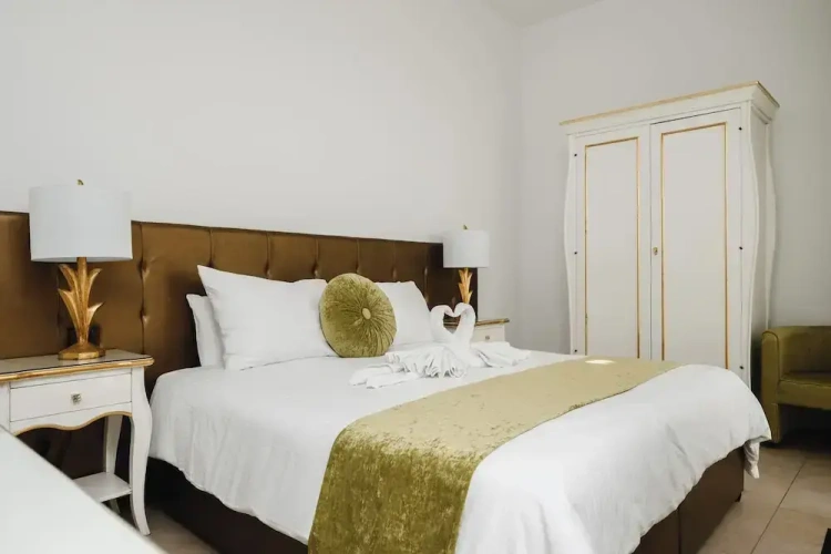 Comfort room