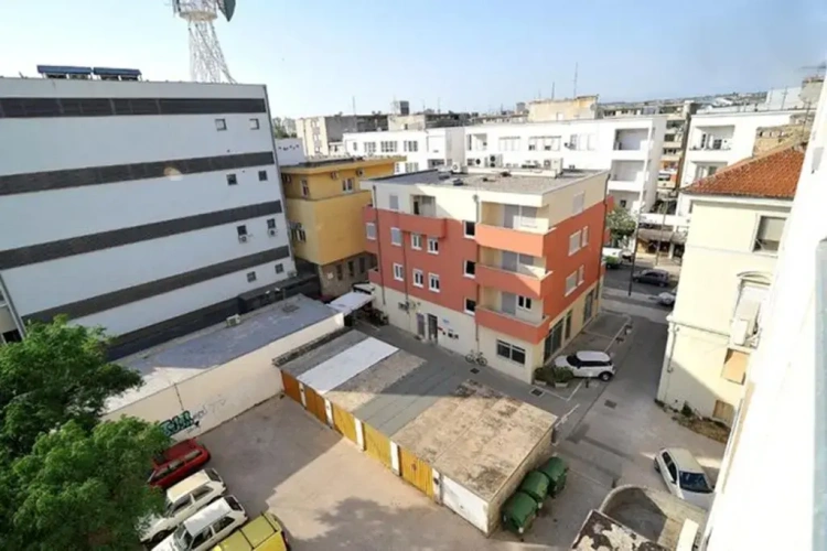 2 Bedrooms Apartment with balcony