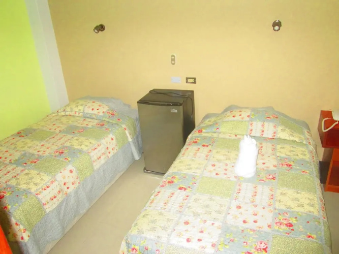 Ari's Hotel III