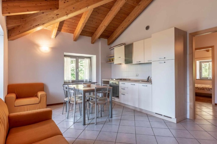2 Bedrooms Apartment