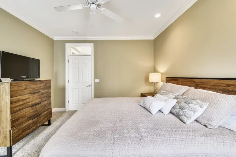 93 Singleton Beach Rd Oceanview 5 Br home by RedAwning
