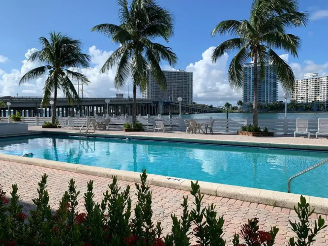 International Inn Underbay
